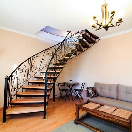 Aparthotel Heart Of Tbilisi Bagian luar foto