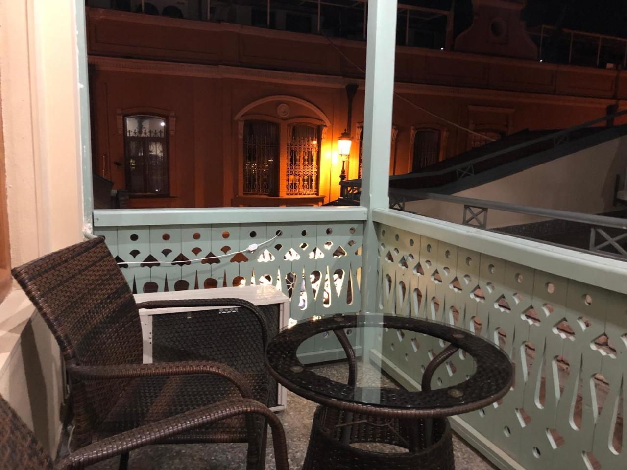 Aparthotel Heart Of Tbilisi Bagian luar foto