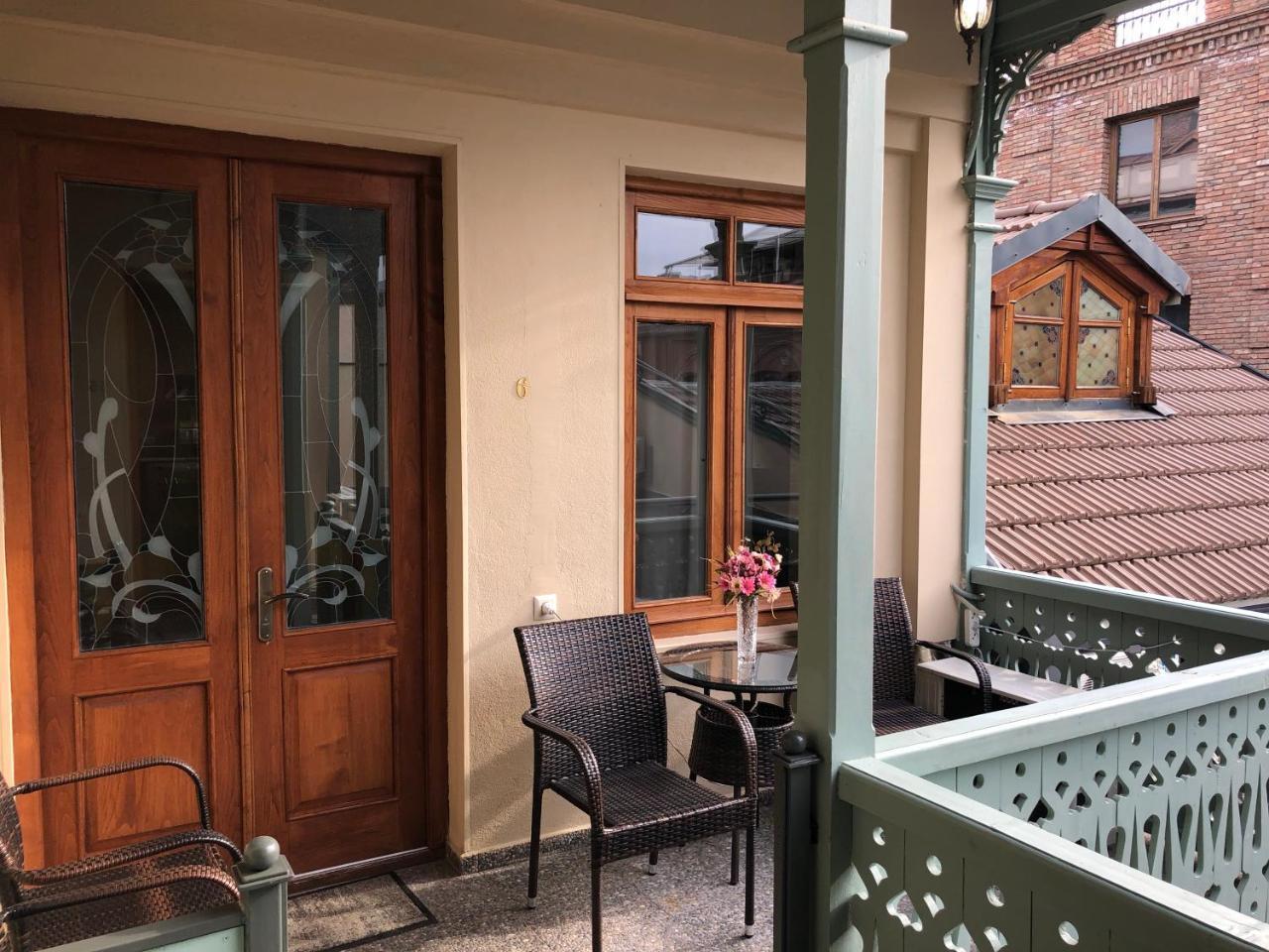 Aparthotel Heart Of Tbilisi Bagian luar foto
