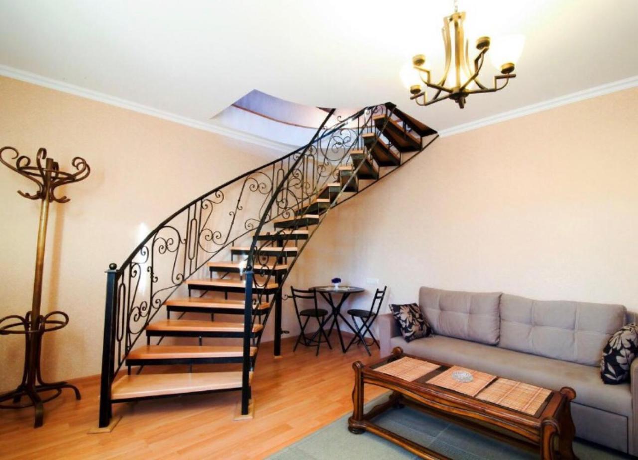 Aparthotel Heart Of Tbilisi Bagian luar foto
